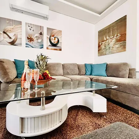 Sofia Luxury With 3 Bedroom With 3 Private Bathroom Villa *