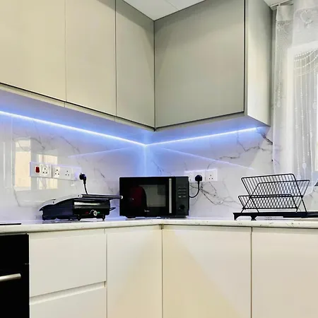 Sofia Luxury With 3 Bedroom With 3 Private Bathroom *