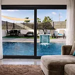 Sofia Luxury With 3 Bedroom With 3 Private Bathroom Villa
