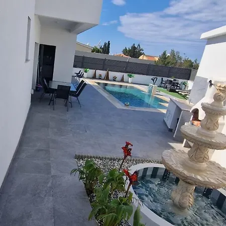 Villa Sofia Luxury With 3 Bedroom With 3 Private Bathroom Emba