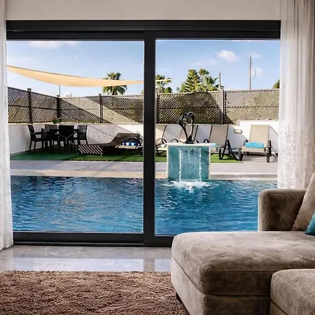 Sofia Luxury With 3 Bedroom With 3 Private Bathroom וילה