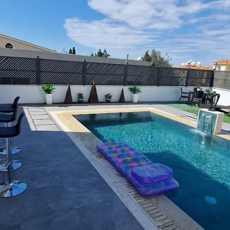 Sofia Luxury With 3 Bedroom With 3 Private Bathroom Villa *