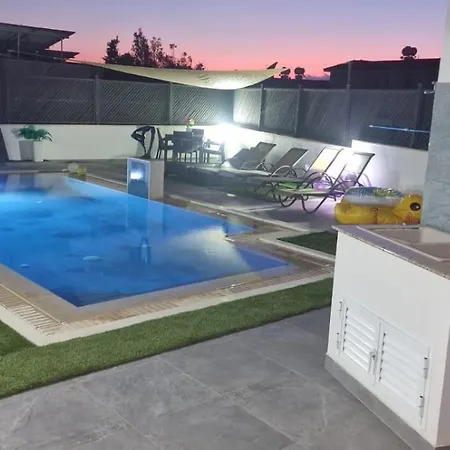 Sofia Luxury With 3 Bedroom With 3 Private Bathroom