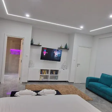 Sofia Luxury With 3 Bedroom With 3 Private Bathroom Villa *