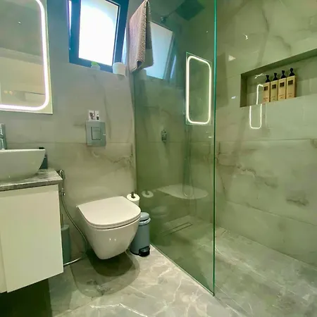 Villa Sofia Luxury With 3 Bedroom With 3 Private Bathroom