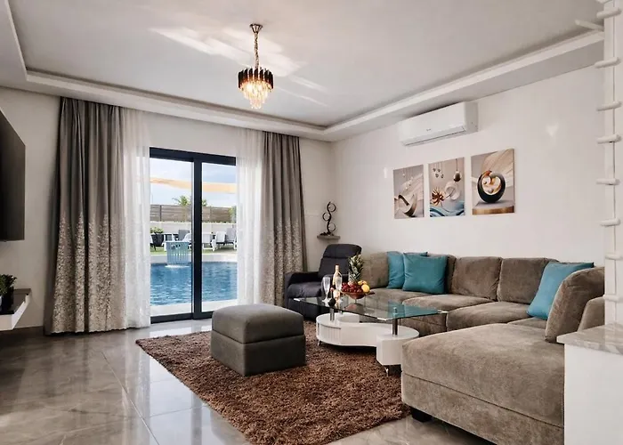 Villa Sofia Luxury With 3 Bedroom With 3 Private Bathroom Emba